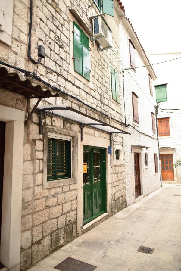 Luka'S Amber Rooms In The Center Of Trogir Exterior foto